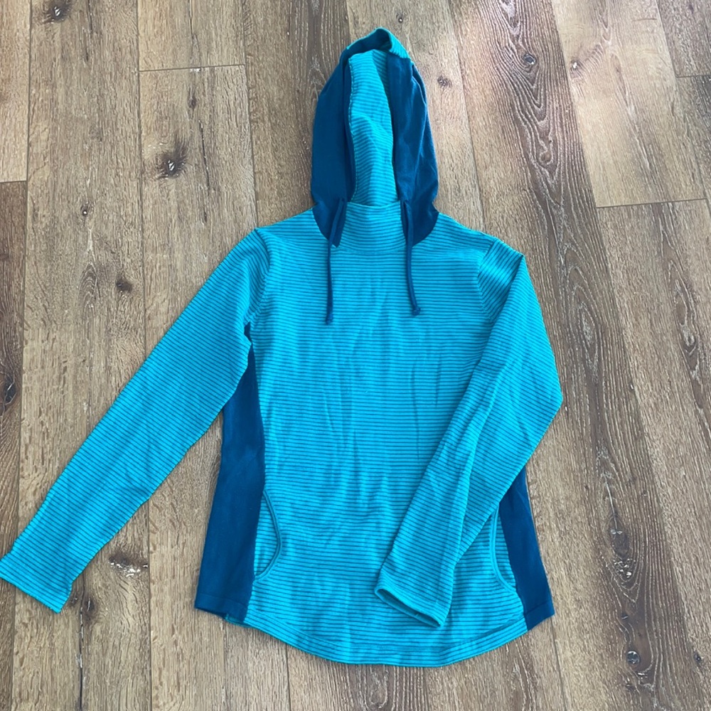 Duluth Trading Sweatshirt